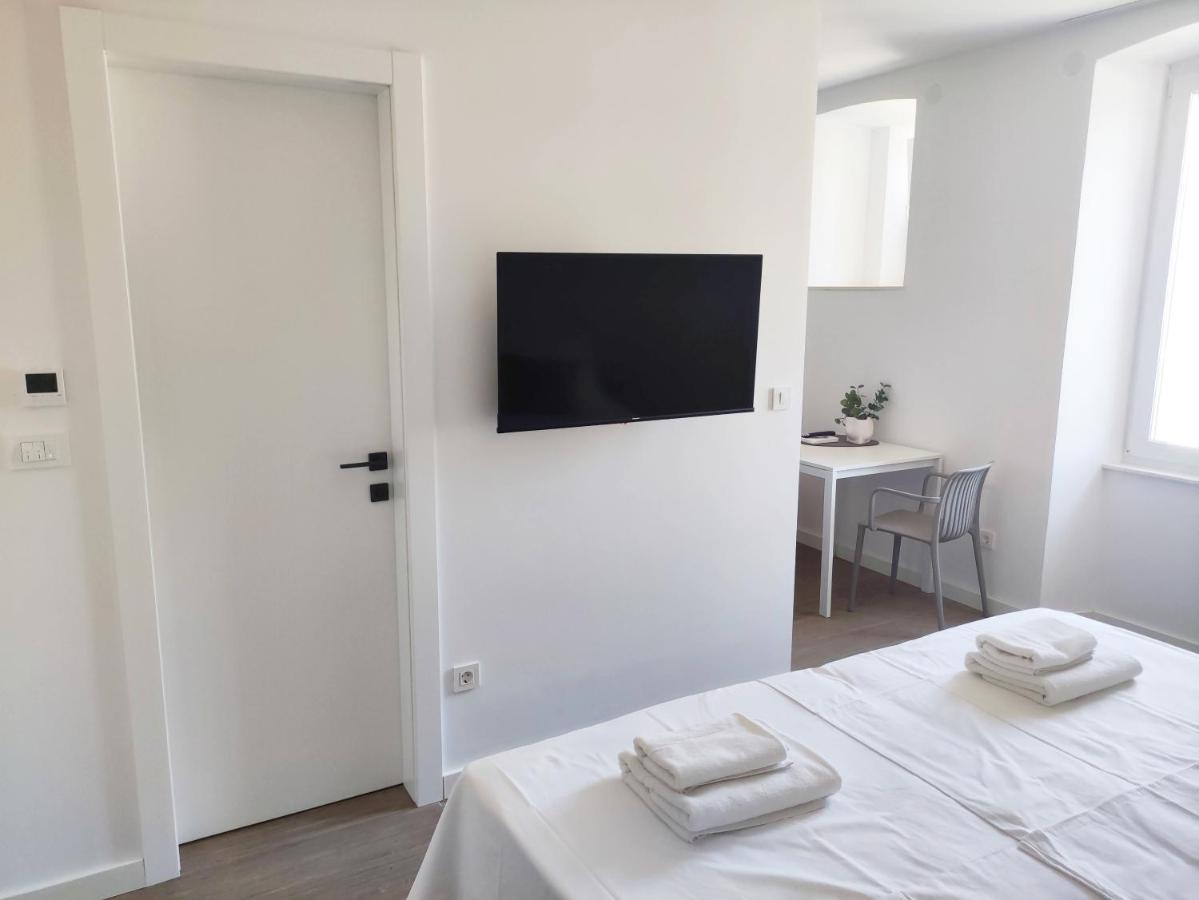 Nik Studio Apartments Póla Szoba fotó